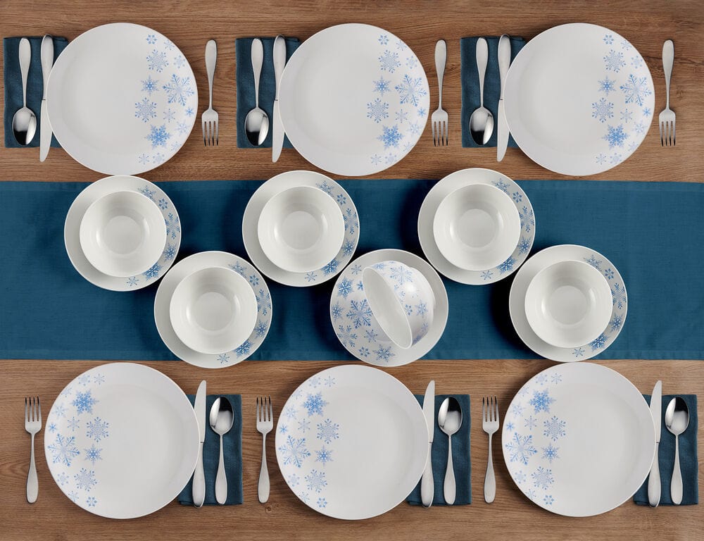 Winter Snowflakes 18 Piece Dinnerware Set, Service For 6