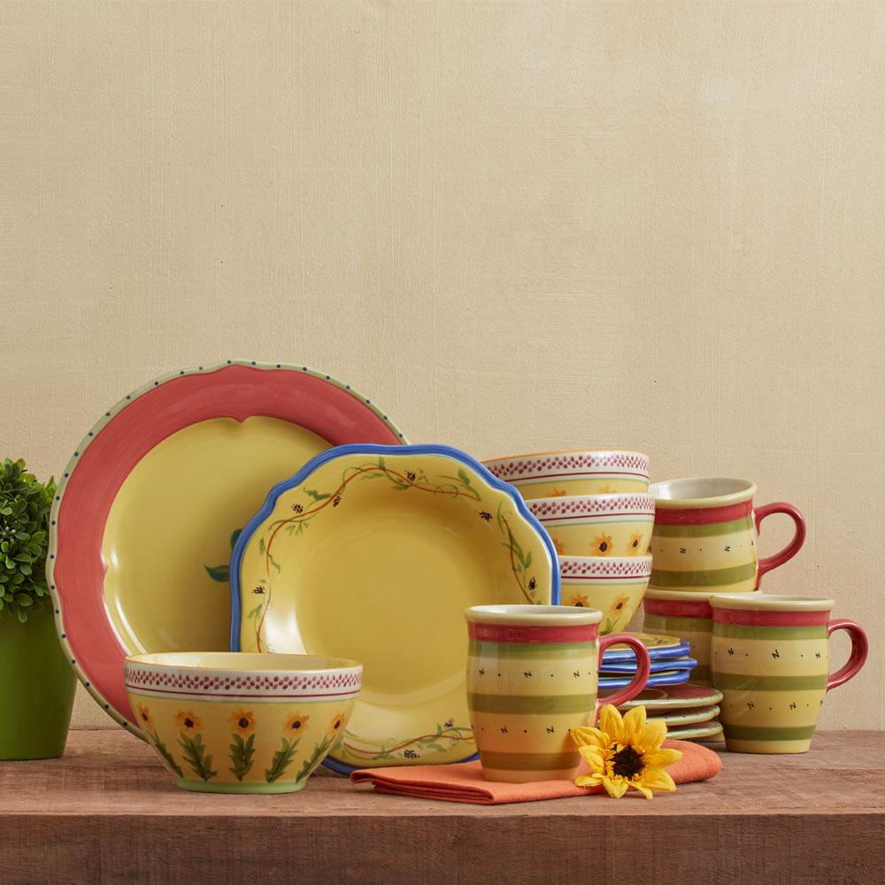 Pistoulet Dinnerware Set