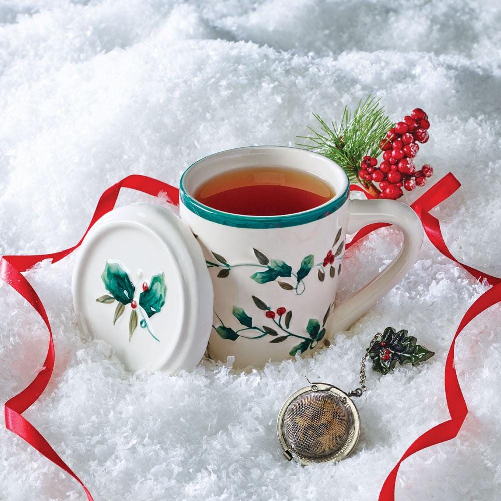 Winterberry Covered Mug With Tea Infuser