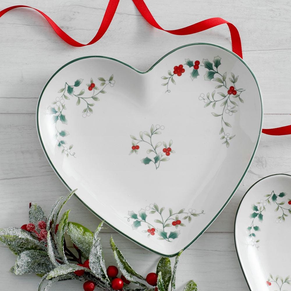 Winterberry Heart Platter