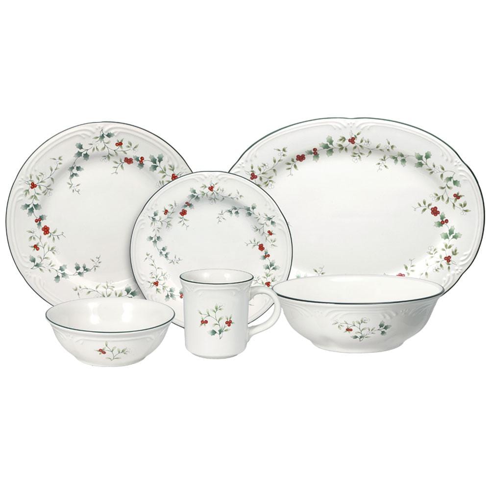 Winterberry Service For 8 With Serveware