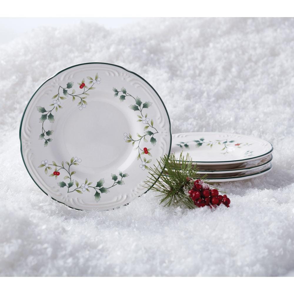 Winterberry Set Of 4 Appetizer Plates