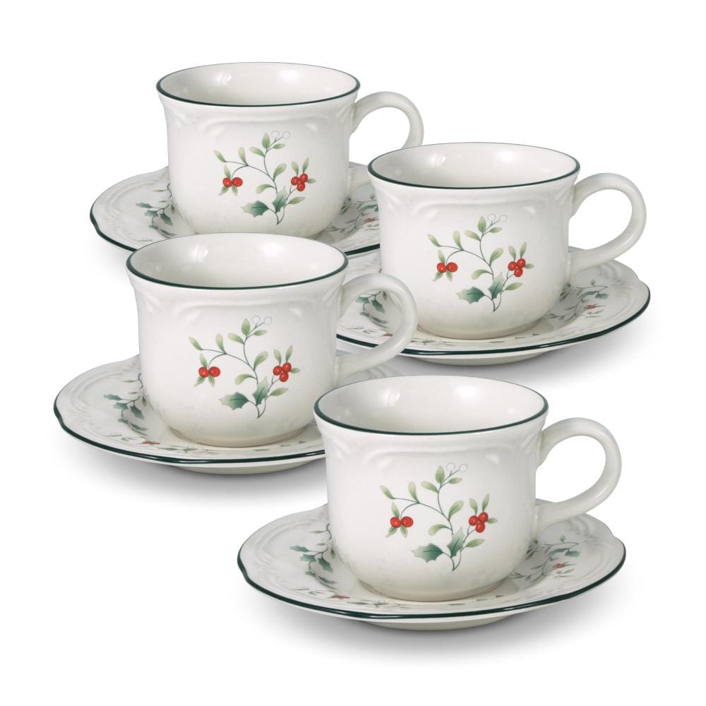 Winterberry Set Of 4 Cups And Saucers