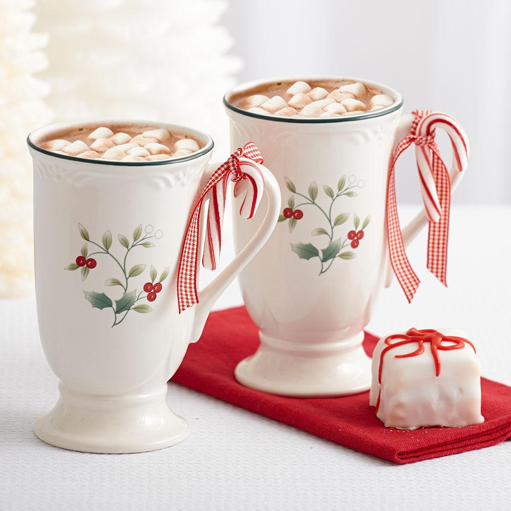 Winterberry Set Of 4 Footed Mugs