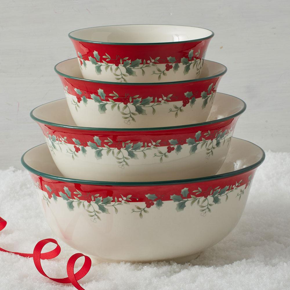 Winterberry Set Of 4 Serving Bowls