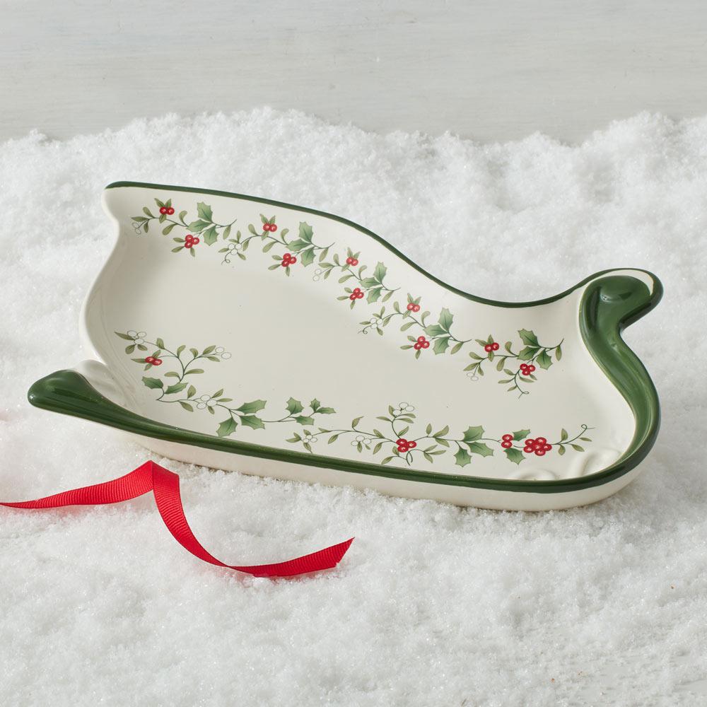 Winterberry Sleigh Serve Dish